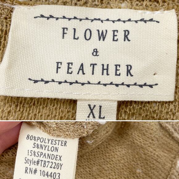 Flower and Feather Top Knit Tan White Polka Dot Textured Womens Size XL - Picture 9 of 9